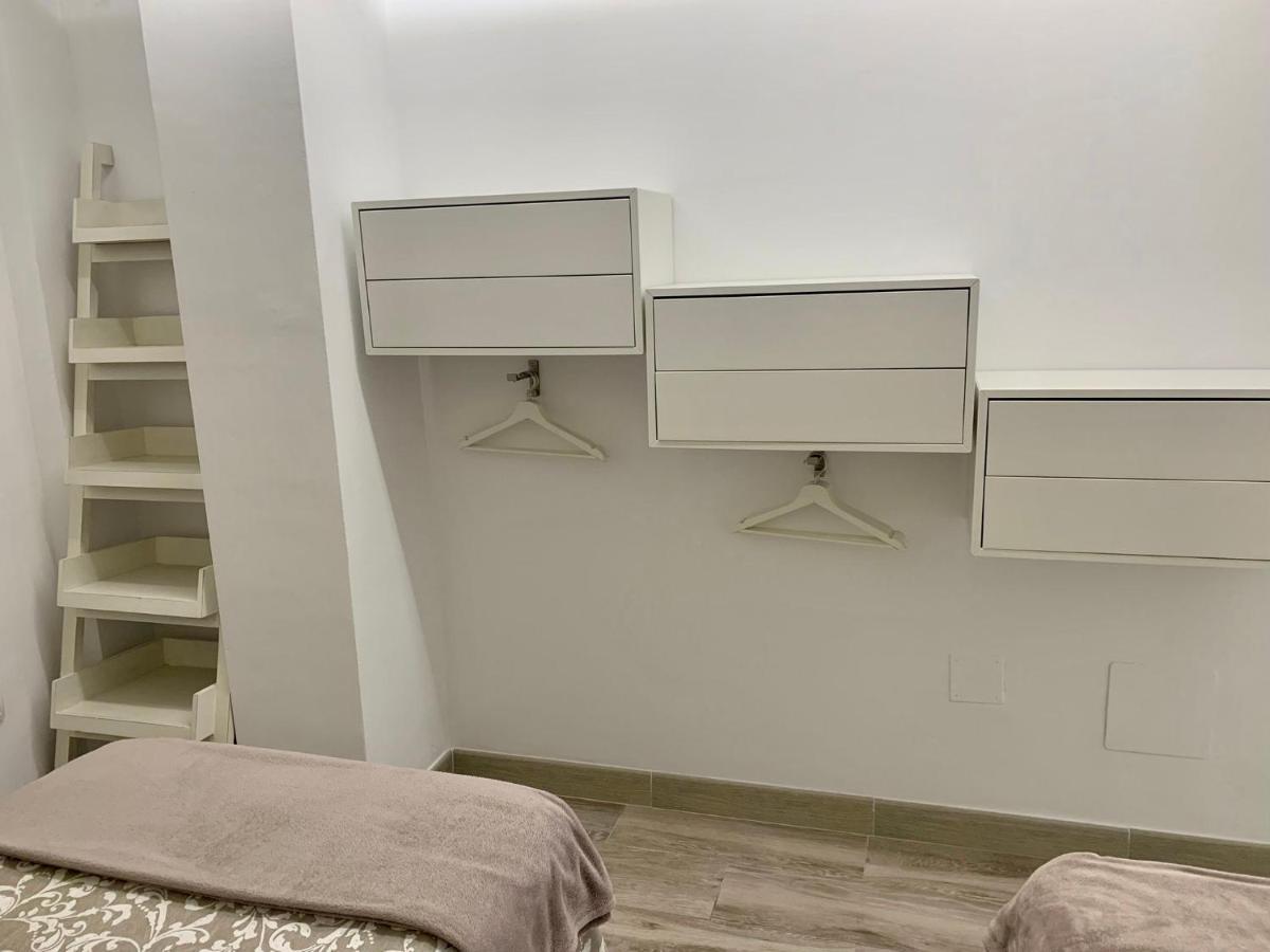 Apartment Paseo Aguadulce  Exteriör bild