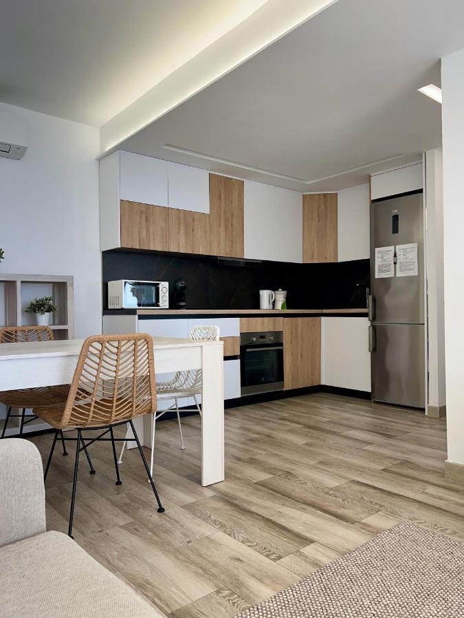 Apartment Paseo Aguadulce  Exteriör bild