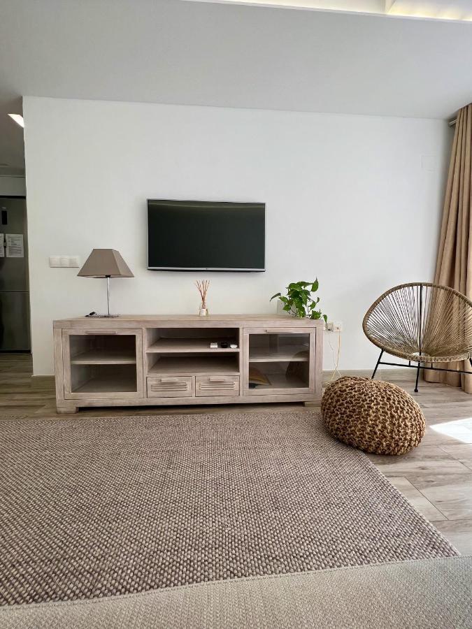 Apartment Paseo Aguadulce  Exteriör bild